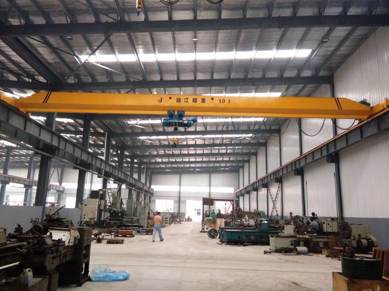 降低和節(jié)約油耗從使用電動(dòng)單梁起重機(jī)開始