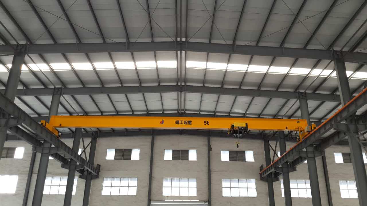 單梁起重機未及時更換機油的重要性 單梁起重機未及時更換機油的重要性