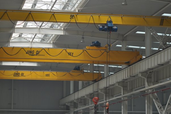 國內(nèi)起重機輕量化之路