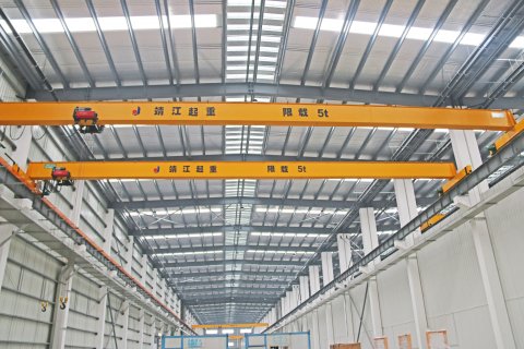 “科技創(chuàng)新，服務為上”是起重機市場的生存法【靖江起重】