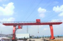 單梁與雙梁門式起重機(jī)的特點(diǎn)