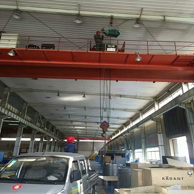 變頻調(diào)速改造后橋式起重機(jī)的特點(diǎn)