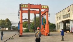 軌道式與移動式液壓龍門吊有何不同之處？