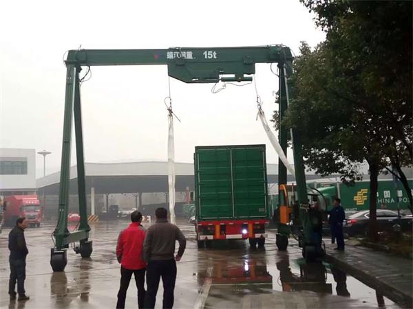 輪胎式集裝箱龍門吊哪里有賣？—靖江市起重