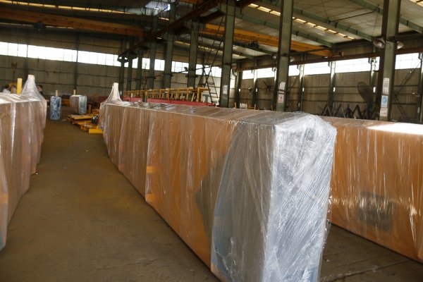 靖起雙梁起重機(jī)廠家-出口產(chǎn)品包裝也很重要！