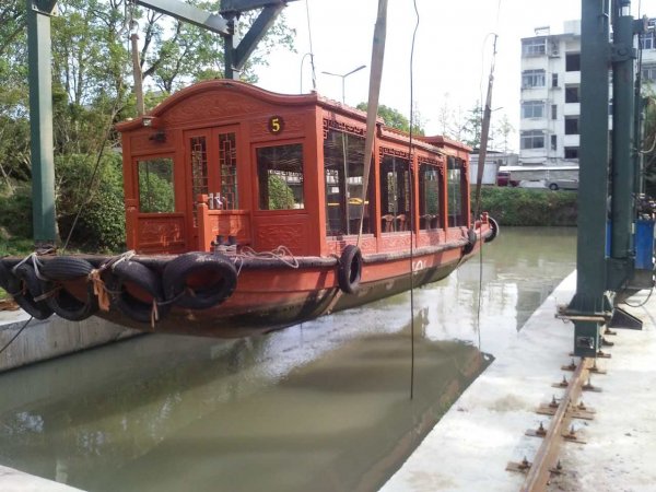 游艇行業(yè)為何需要選用龍門吊呢？