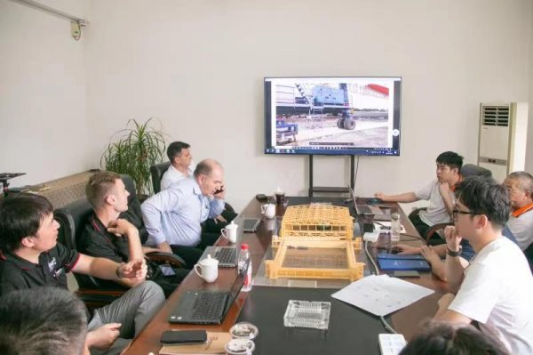 靖起液壓龍門吊，生產(chǎn)制造安裝，一條龍服務(wù)！