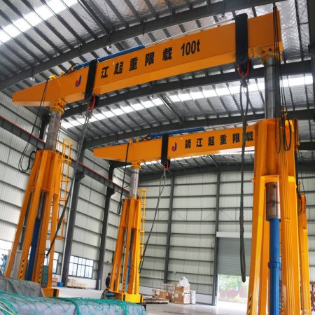 大型設(shè)備的運(yùn)輸周轉(zhuǎn)吊運(yùn)安裝，優(yōu)選液壓龍門吊！