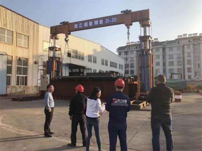 如何正確選購液壓龍門吊和尋找廠家？