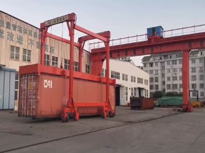 移動式集裝箱龍門吊技術(shù)不斷進步，應(yīng)用越來越廣！