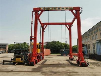 輪胎式龍門吊在集裝箱碼頭場所的廣泛應(yīng)用