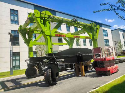 集裝箱跨運(yùn)車安裝時(shí)有哪些注意點(diǎn)？