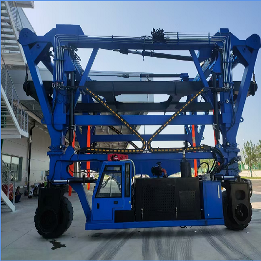 跨運車如何實現(xiàn)長久時間作業(yè)？